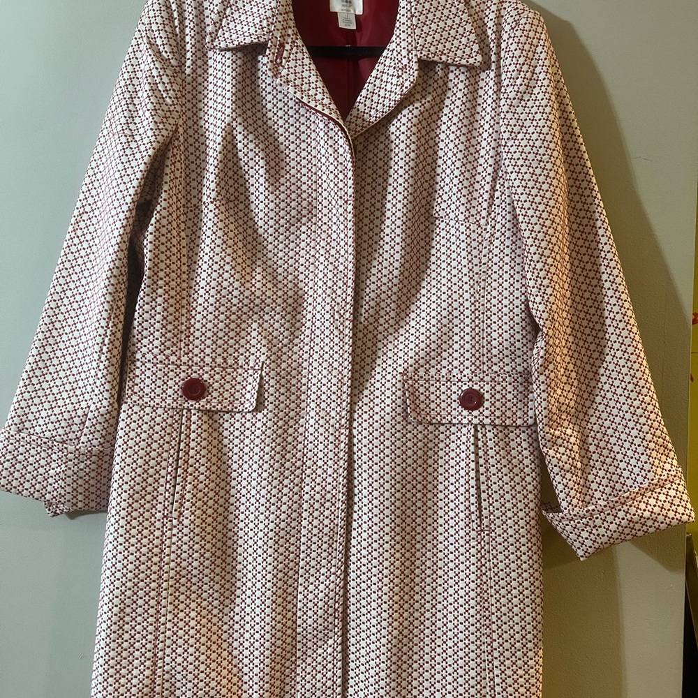 Apt. 9 Women's Trench Coat in Cream and Red Pattern